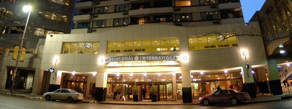 International Hotel YYC מראה חיצוני תמונה